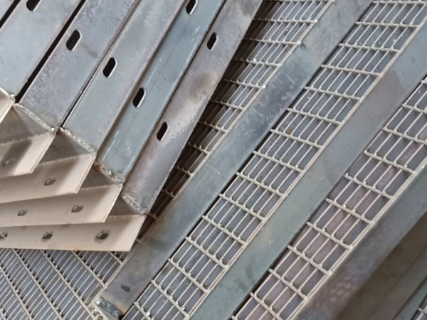 風(fēng)電塔用鋼格板