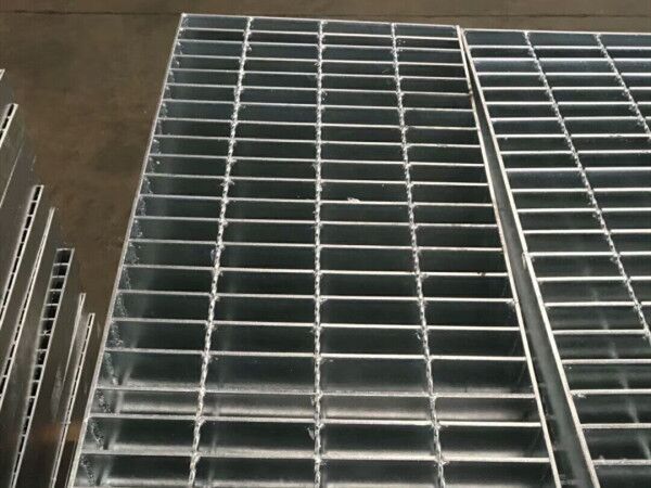 鍍鋅鋼格板規(guī)格型號G253/30/100多少錢每平米/價格