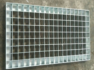 排水鋼格溝蓋板的性質以及用途